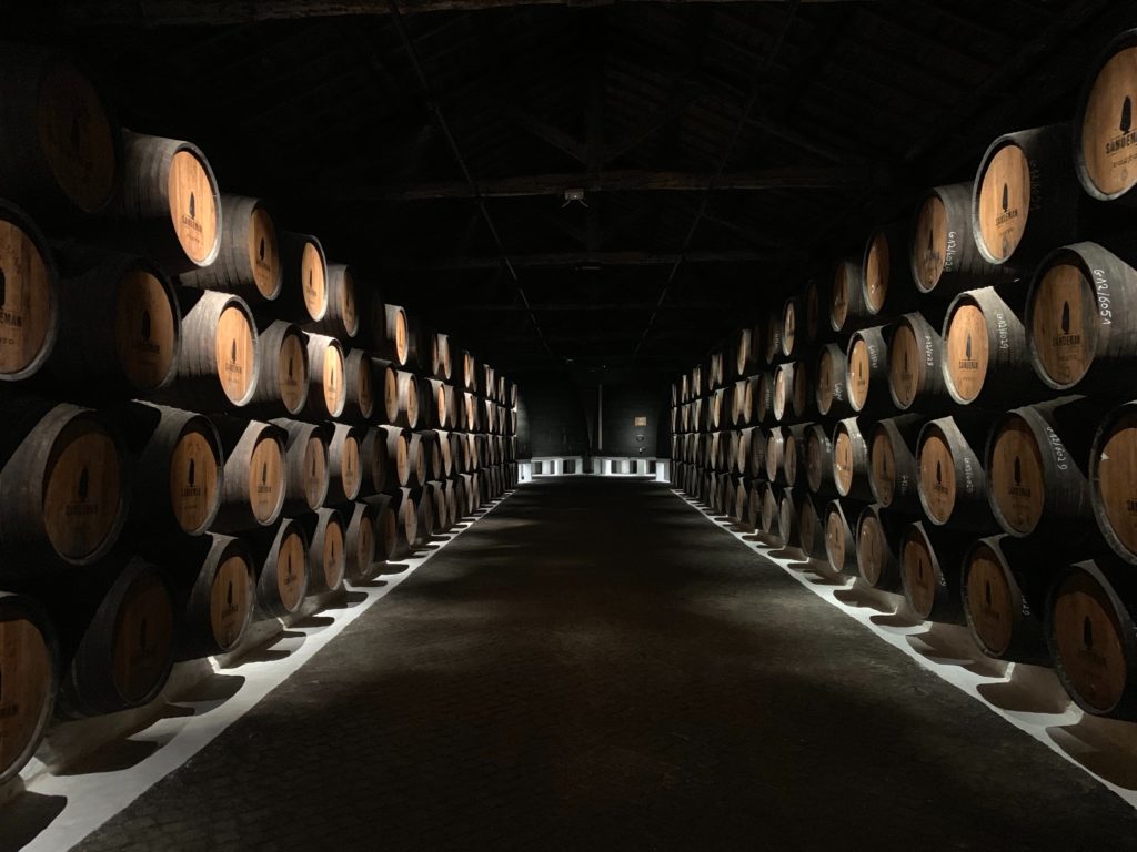 bodega barricas de whisky