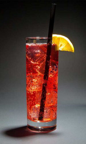 Americano -  Cortesía de Craftybartending.com